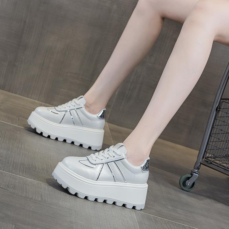 Little White Shoes Thick Sole Inner Height Increase Women's Retro Casual Fashion Sports Comfortable Female Student Board Shoes