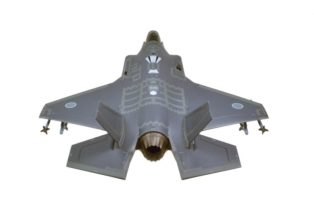 Doyusha 1/72 масштаб Силы самообороны F-35A Lightning II пластиковая модель (72-F35-4500)
