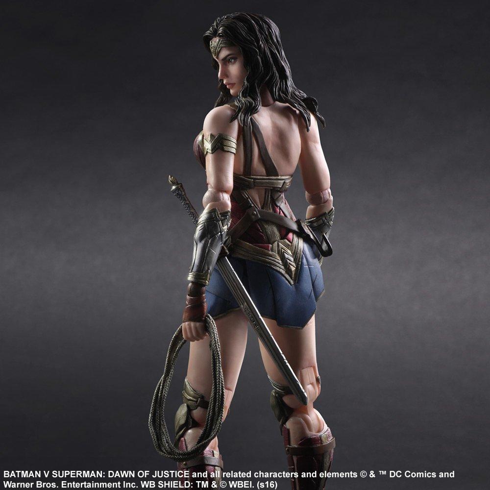 PLAY ARTS Kai Batman v Dawn of Justice Wonder Woman ПВХ окрашенная подвижная фигурка Супермен