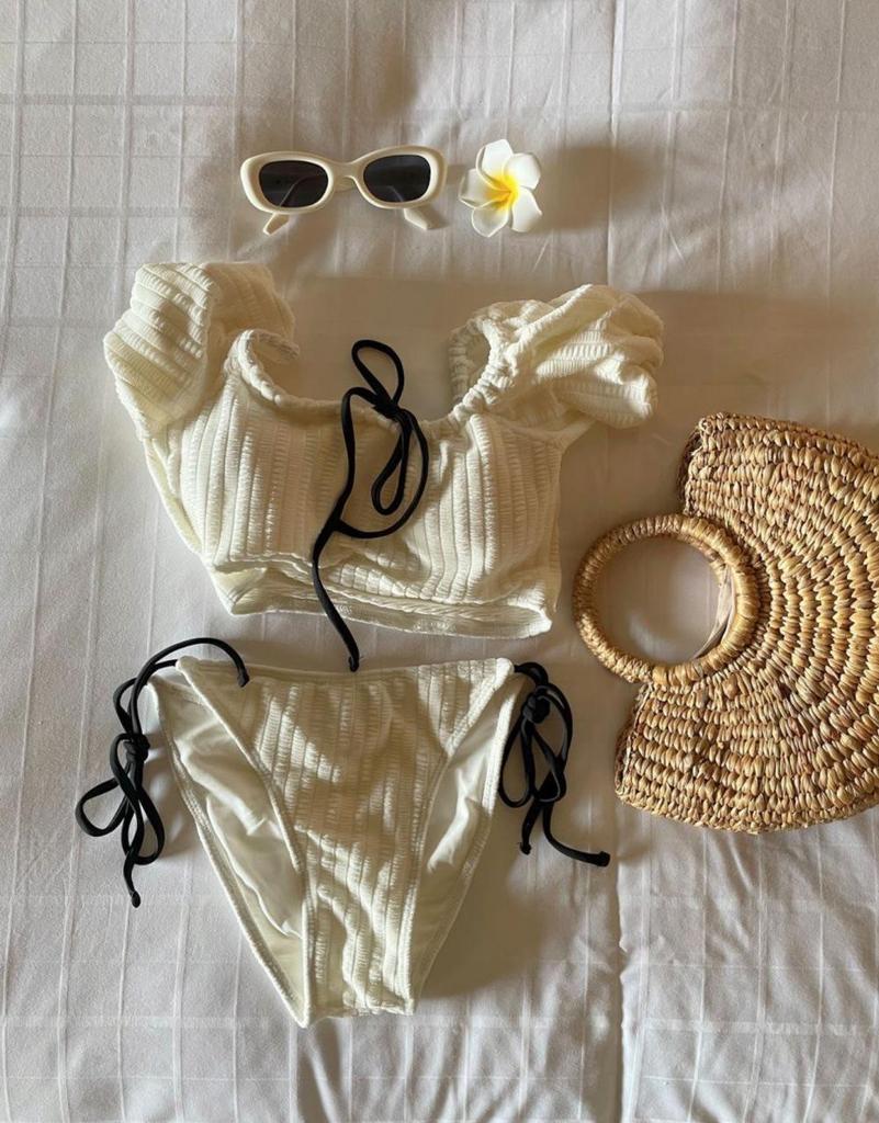 Женский однотонный купальник бикини с оборками на плечах - Сексуальный корейский стиль для отпуска