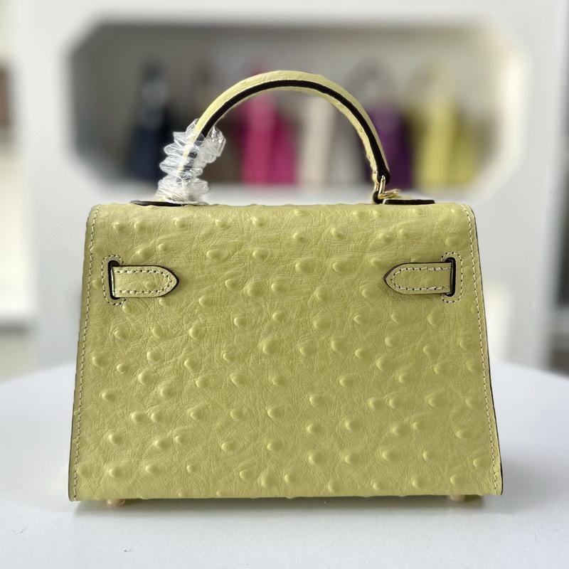 Сумка с узором под страуса первого и второго поколения