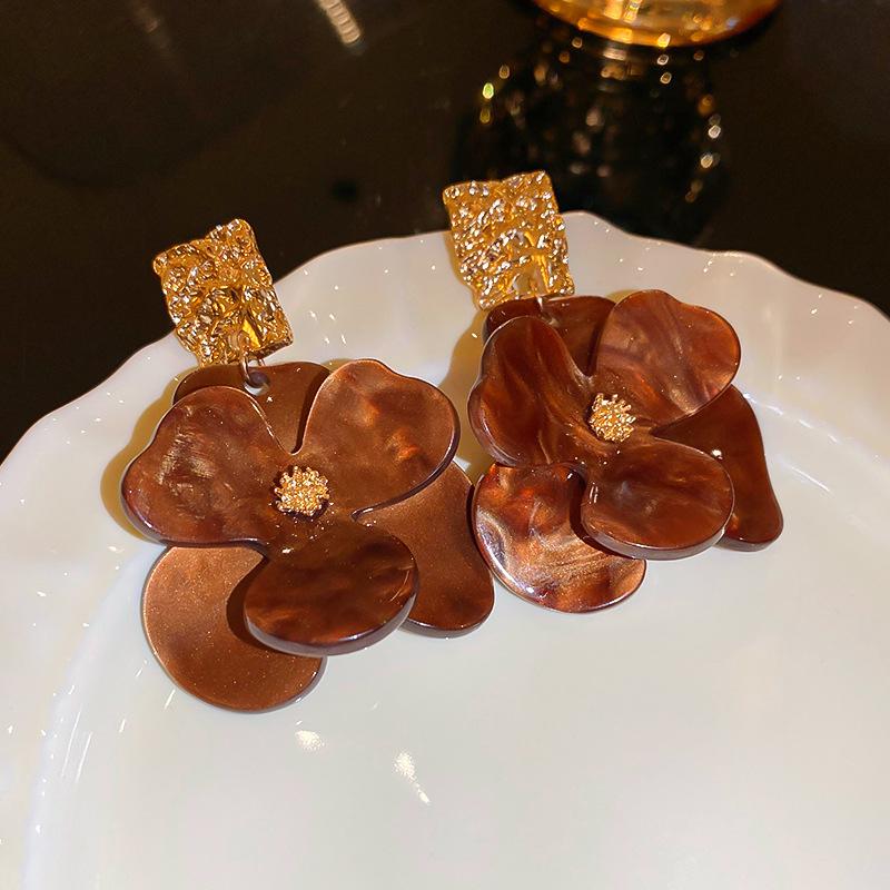 Stylish Fashion Jewelry Earrings Silver Needle Acrylic Flowers Earrings for Women Fine Stud Earrings