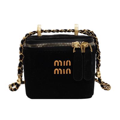 Матовая новая цепочка Miu Французская коробочка Сумка Нишевая текстура Женская маленькая квадратная сумка Персонализированная сумка через плечо Посланник