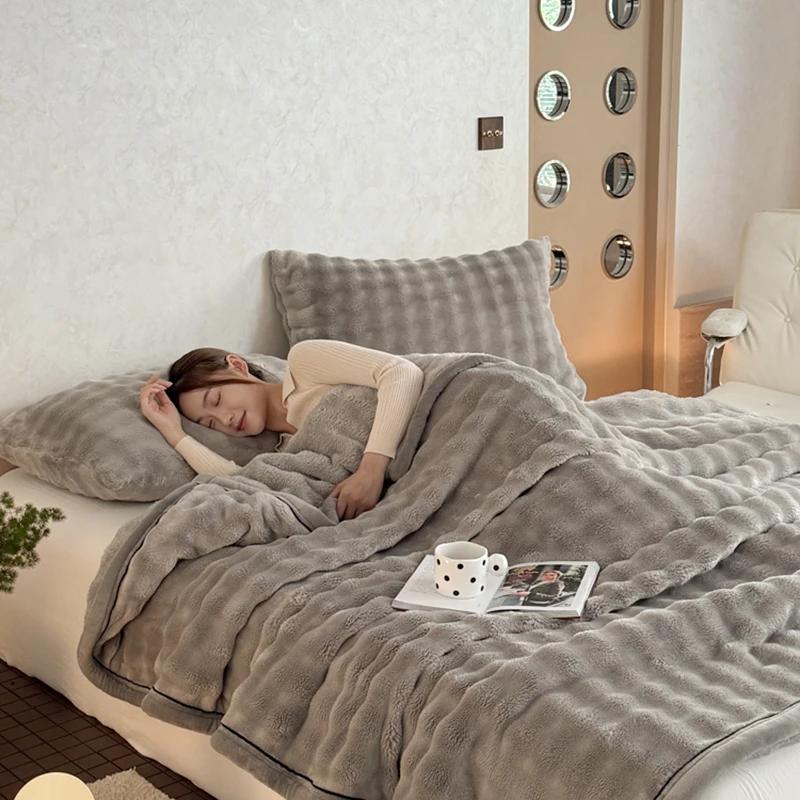 Warm Winter Blanket Milk Velvet Fleece Flannel Soft Thick Plush Blankets for Bed Sofa Single Double Couple Size Fluffy Bedspread