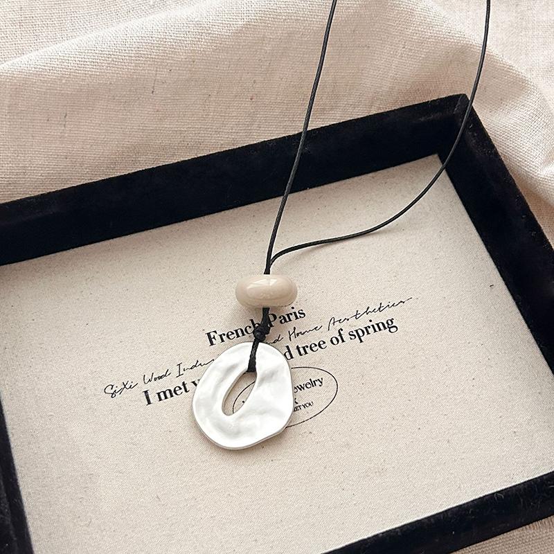 Золотое массивное ожерелье для женщин, длинные ожерелья с круглым кулоном, не тускнеющая бижутерия, металлический стиль, эффектное модное украшение, подарок