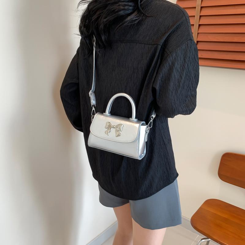 Новая сумка женская 2024 года красивая индивидуальная летняя сумка через плечо повседневная модная портативная маленькая квадратная сумка