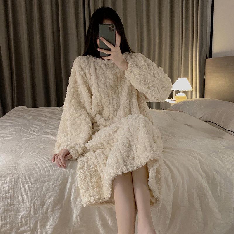 Cozy Coral Fleece Long Nightdress - Large Size Warm Winter Pajamas with Plush Velvet