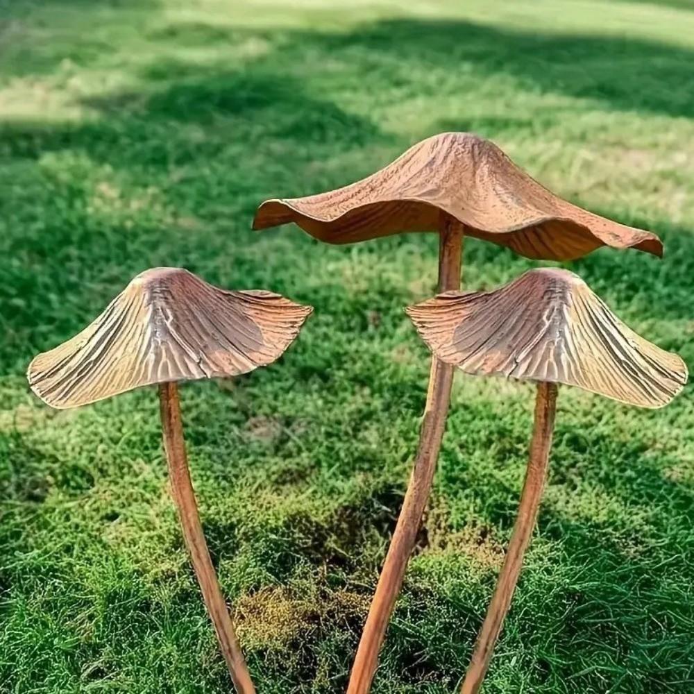 2PCS Handmade Mushroom Garden Stake Retro Style Garden Landscape Statue  Lawn Decoration