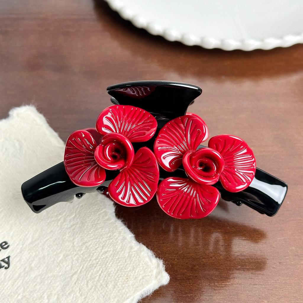 Large Designed Beautifully Floral Hair Claw Clip In Trendy Acetate For Fashionforward Women