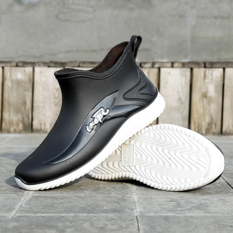 Новые дождевые ботинки мужские легкие водонепроницаемые ботинки на плоской подошве короткие водонепроницаемые сапоги износостойкие кухонные нескользящие рабочие резиновые сапоги мужские дождевые ботинки