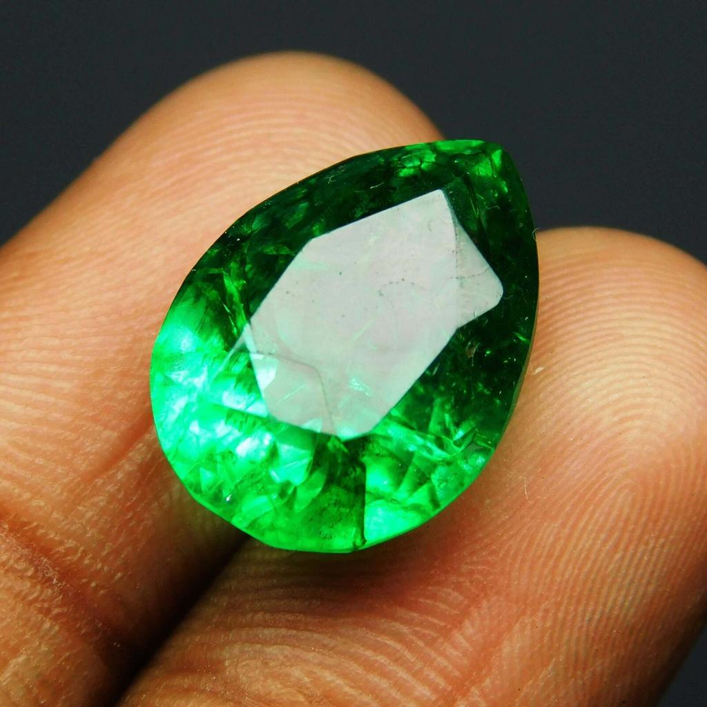 Natural Green Emerald Loose Gemstone Zambia 7.90 ct Pear Cut for Ring for Jewelry Making and Crafts