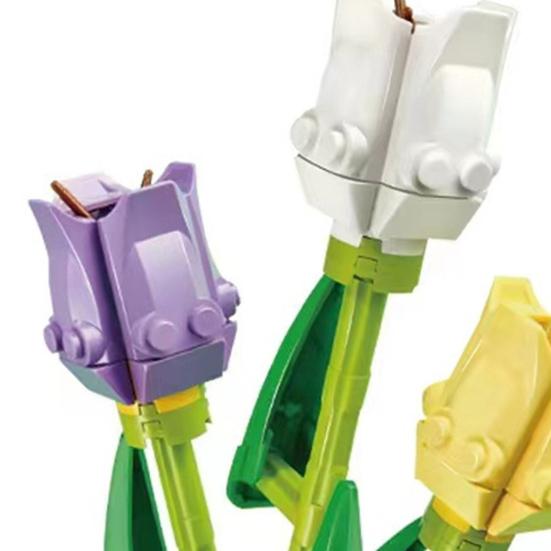 Красивый искусственный цветок против падения яркий цвет украшает