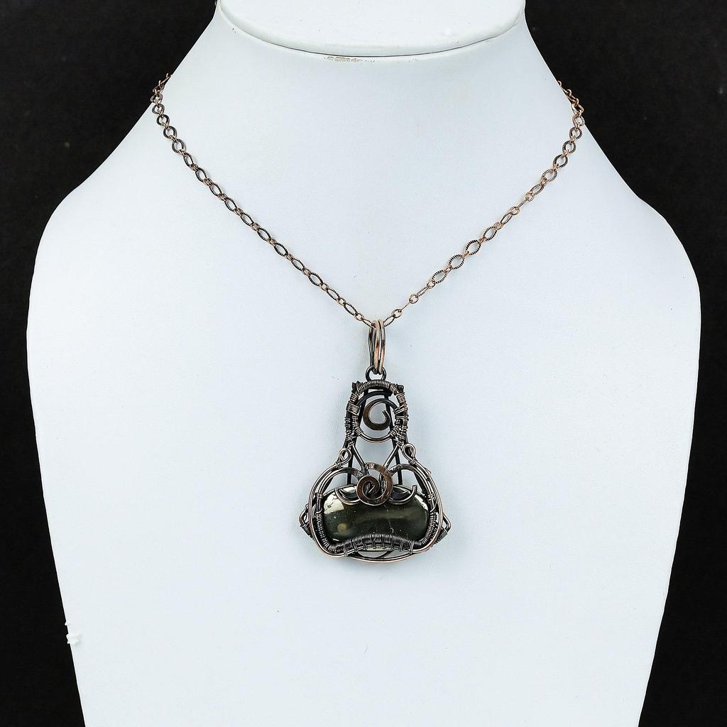 Кулон с пиритом, кулон в медной проволоке, уникальный кулон, изысканные медные украшения, кулон из драгоценного камня ручной работы, ювелирный подарок для нее