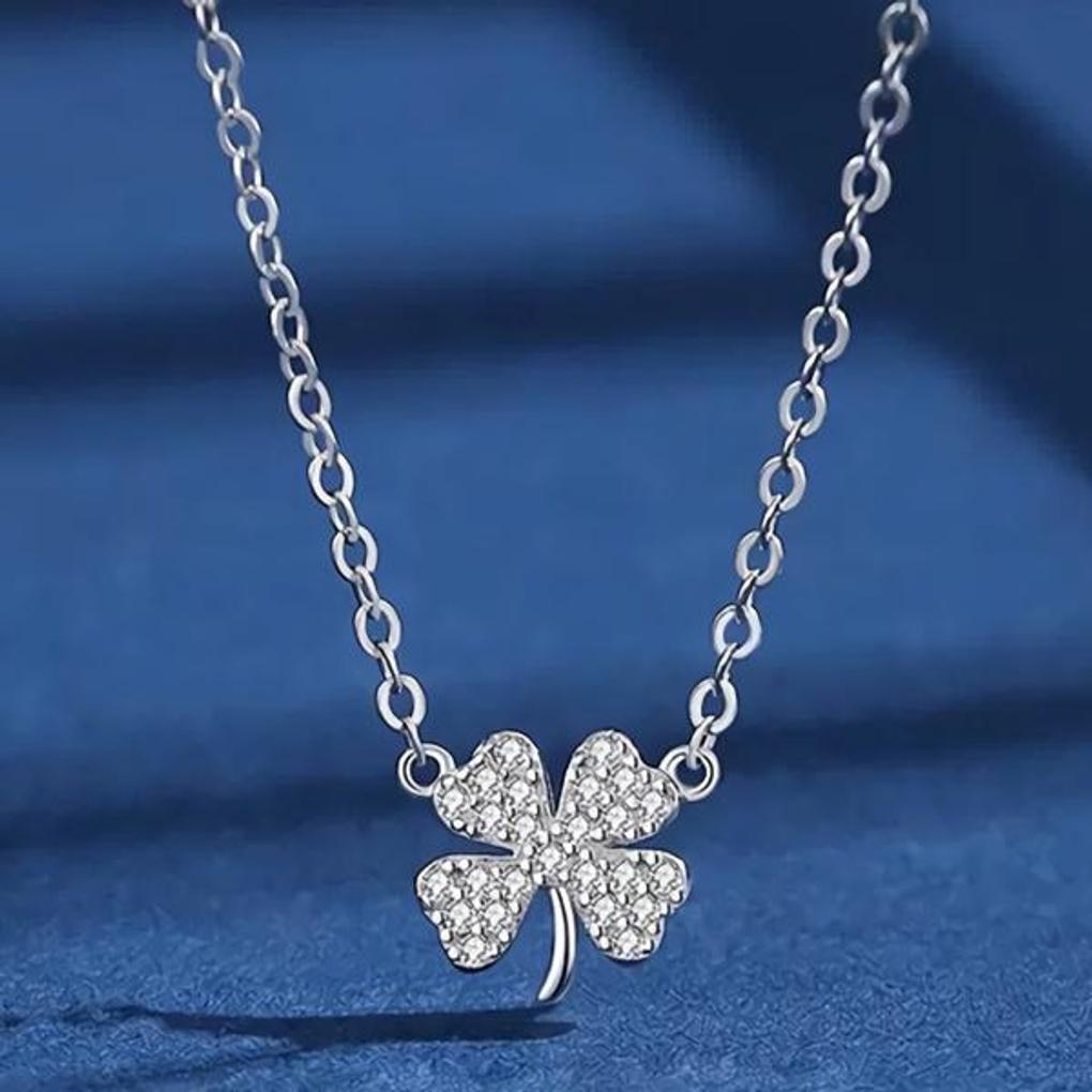 Women's Summer Clover Pendant Silver Necklace