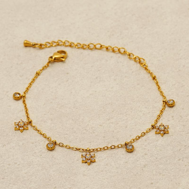 Trendy Bracelet Women's 18K Gold Plated Stainless Steel Fashion Star Moon Light-Luxury Minimalist