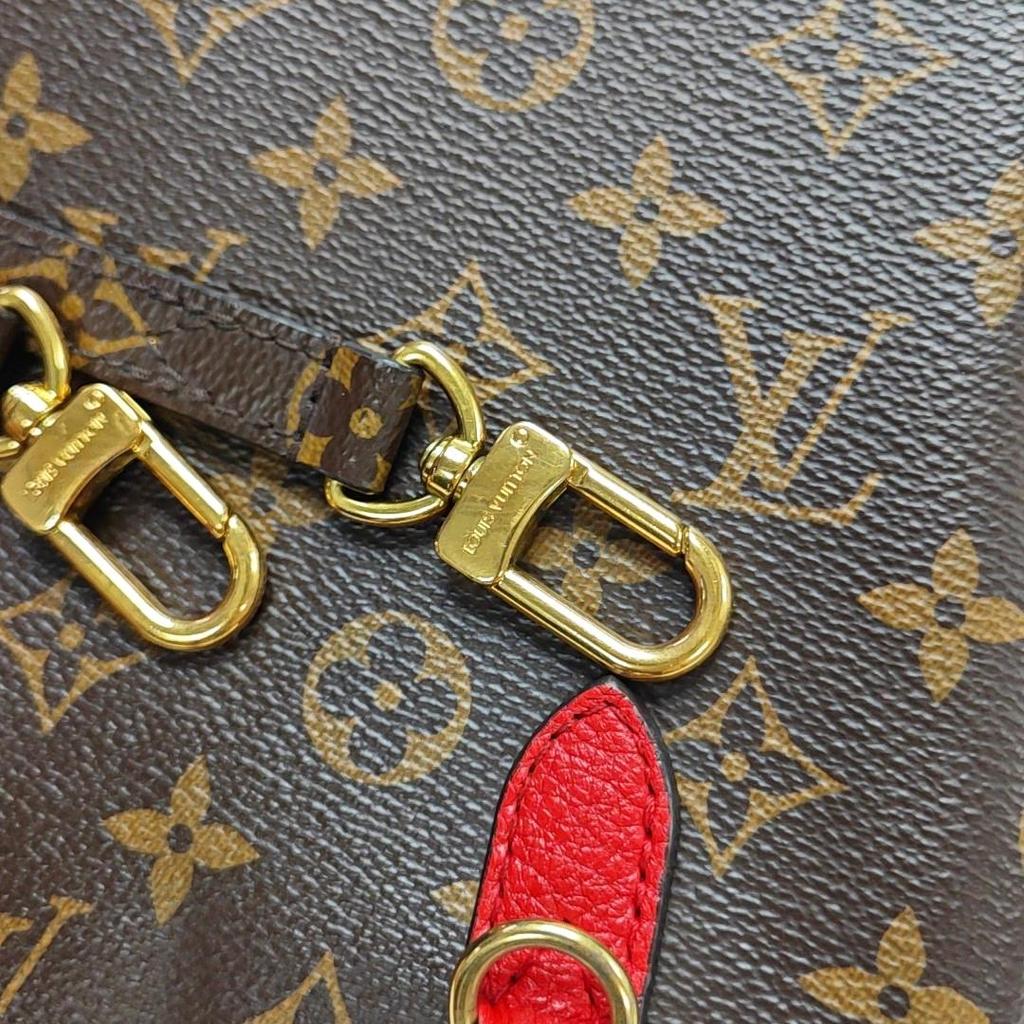 [Pre-Owned] Marignan Monogram Leather Lock Messenger Bag - Good #1W3TNUI