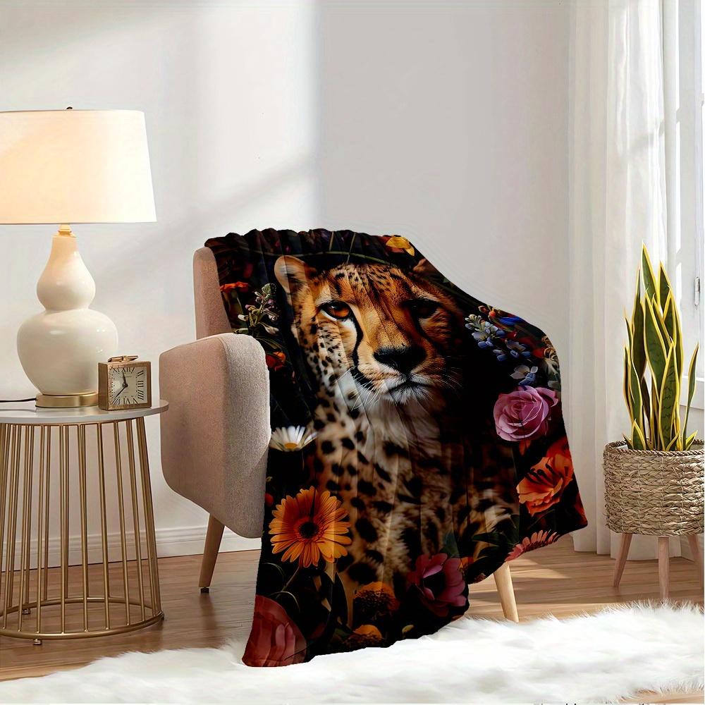 1pc Cheetah,Flowers,Nature Digital Print Flannel Blanket - Contemporary Style, Suitable for All Seasons, Perfect for Home, Travel, or Campin