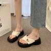 Thick-bottomed beach casual cool slippers 2025 summer new Korean version fashion sweet and cool butterfly flip-flops women's outer wear