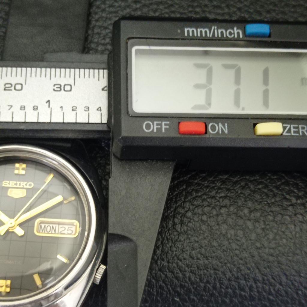 Б/У винтажные мужские часы SEIKO 5 AUTOMATIC 7009A из Японии с оригинальным циферблатом a435038-2 R122-a435038