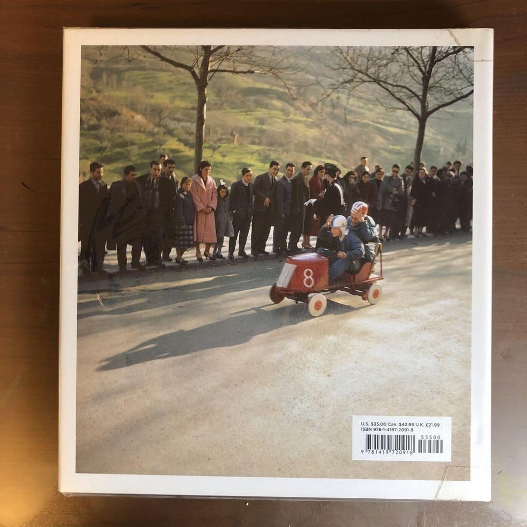 [ИСПОЛЬЗОВАННЫЙ] Лартиг: Книга с фотографиями «Жизнь в цвете» (английский)