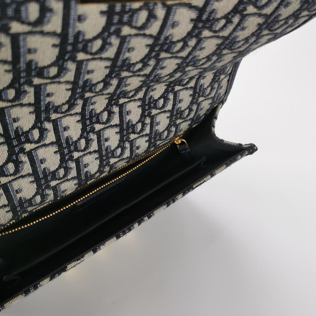 [Pre-Owned] 30 Montaigne Oblique Embroidered Monogram Flap Adjustable Shoulder Strap Montaigne Box Bag Leather Details Large - Good #IT1VG5