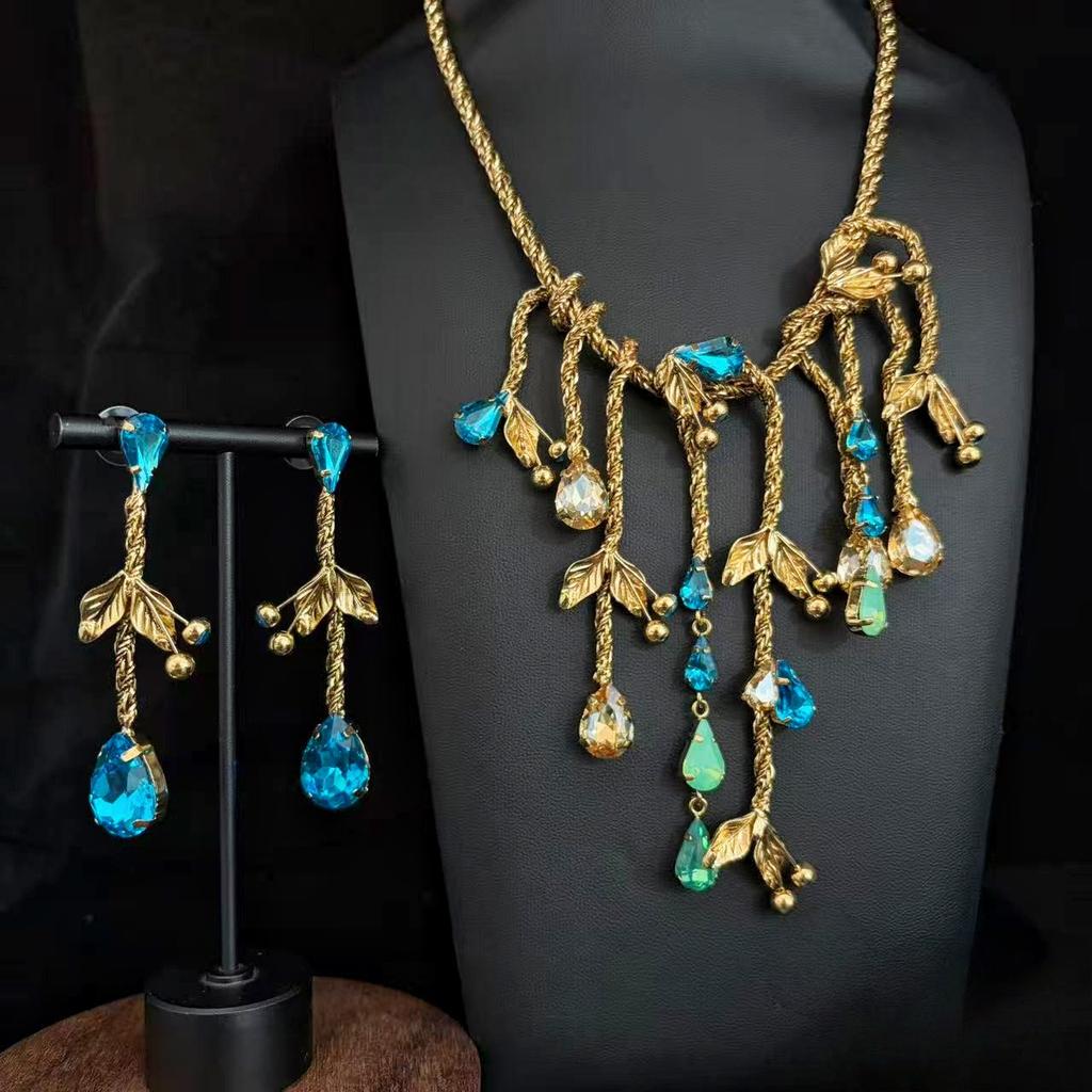 Medieval Vintage Ancient Copper Plated Real Gold Color Inlaid Necklace Earrings Set Heavy Industry Craft Jewelry Light Luxury