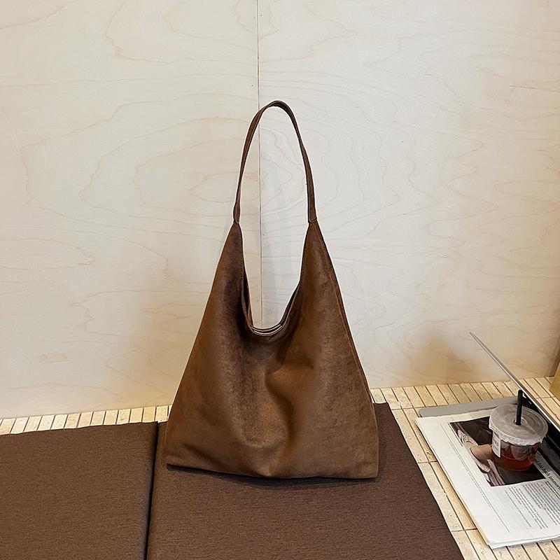 Large-capacity Tote Bag, Women's Korean Version, High-end Sense, Trendy Commuting, Simple and Versatile Shoulder Bag.