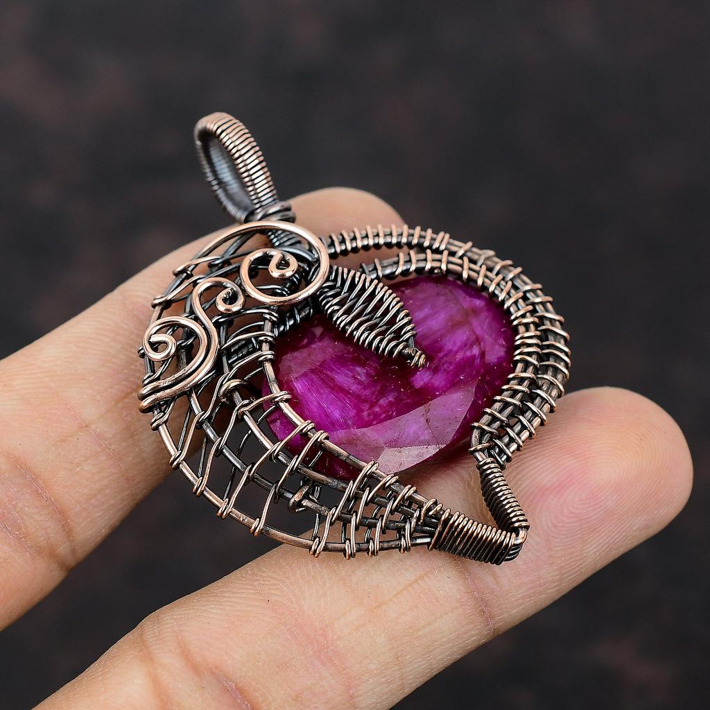 Кулон с ограненным кашмирским рубином, обернутый медной проволокой, подвеска ручной работы, обернутая проволокой, ювелирные изделия из кашмирского рубина, ювелирные изделия из медной проволоки, подарок для нее