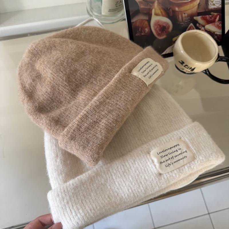 Корейская нишевая шапка-бини в стиле пэчворк однотонной расцветки: Теплая, Защищающая от холода, Осенне-зимняя, Стильная, Унисекс повязка на голову для более стройного вида лица.