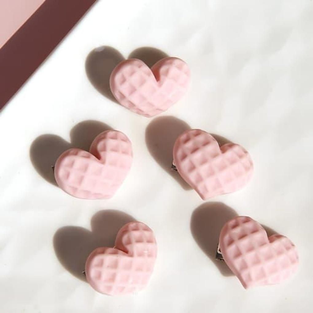 Women's Daily Point Straw Heart Mini Hair Clip