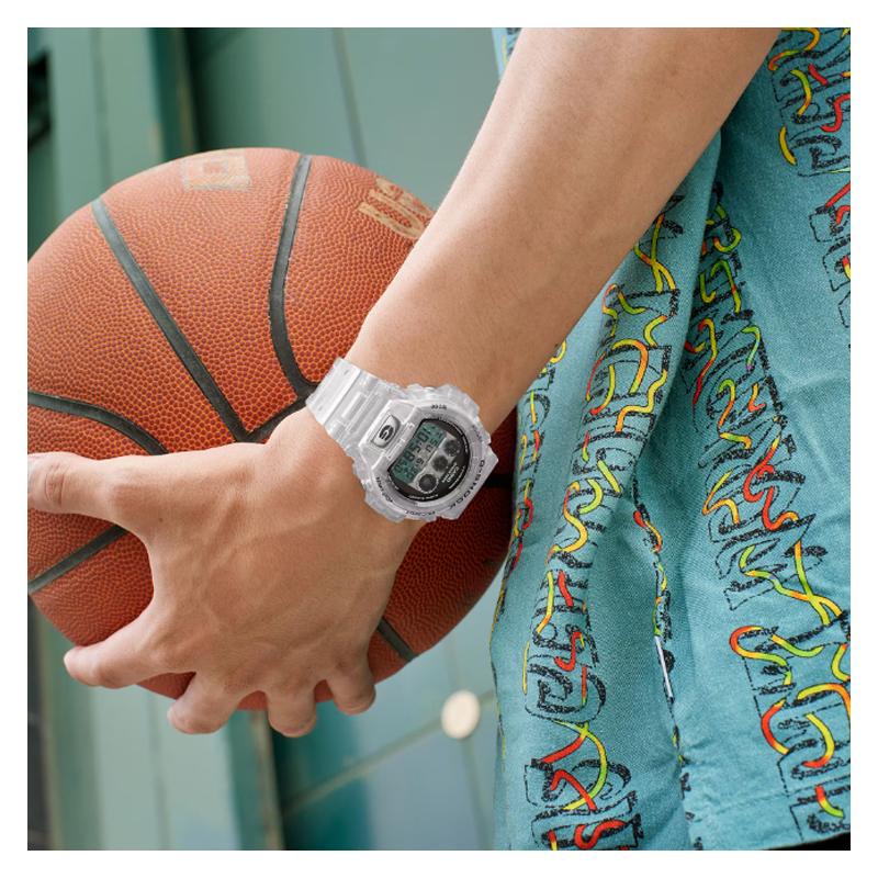 Casio Серия G-SQUAD Серия G-SHOCK 40-летие CLEAR REMIX Водонепроницаемость 200 м Кварцевый механизм Ремешок из смолы Японские и корейские часы DW-6940RX-7JR