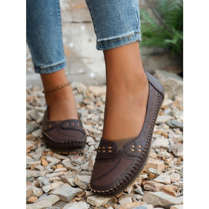 Новый стиль женских лоферов на плоской подошве