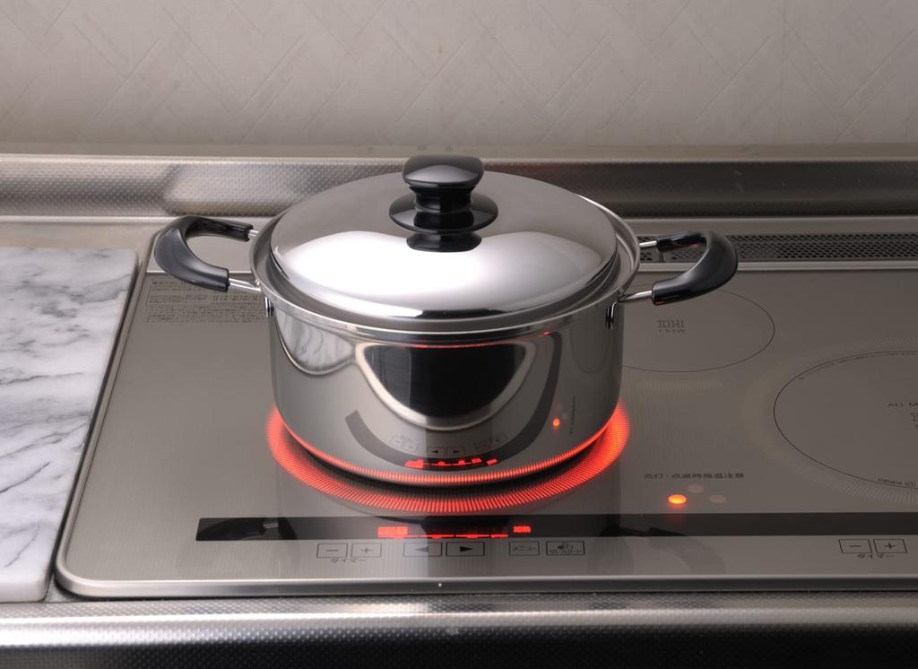 Yoshikawa Integrate 22cm Pot with Induction and Direct Heat Made in SJ3396 Tsubame-Sanjo 4.5L Double-Handled Lid, Compatible, Japan,