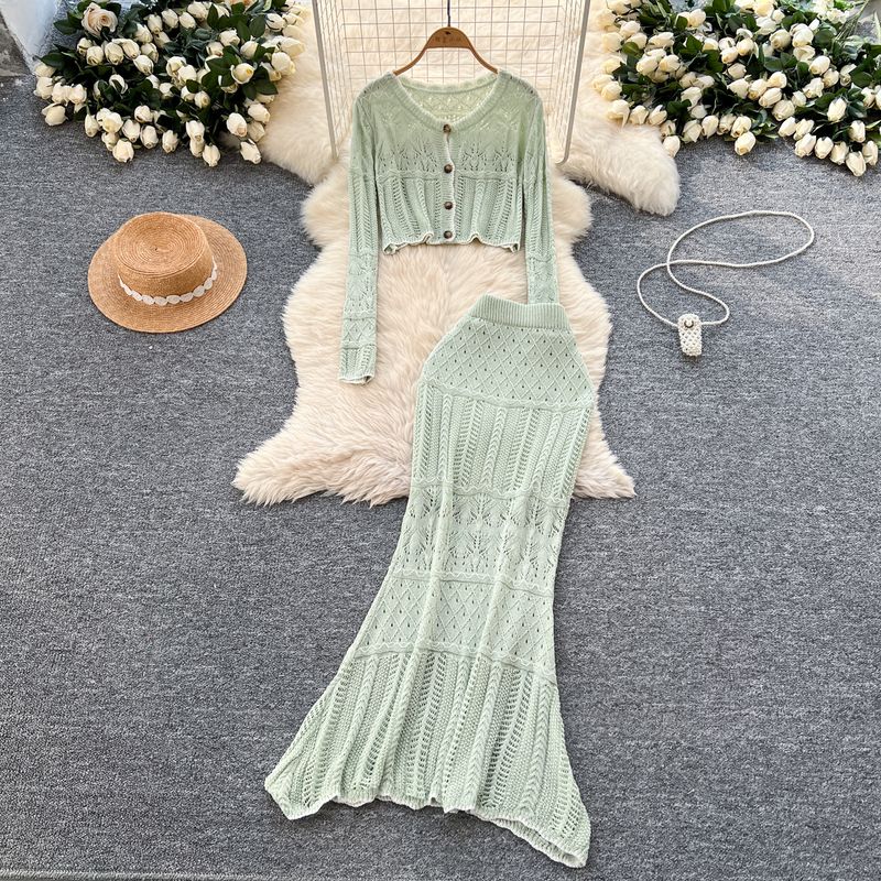 Кардиган-верхняя одежда в нежном французском стиле с ажурной вязкой + Облегающее платье-футляр с юбкой-годе, комплект из двух предметов