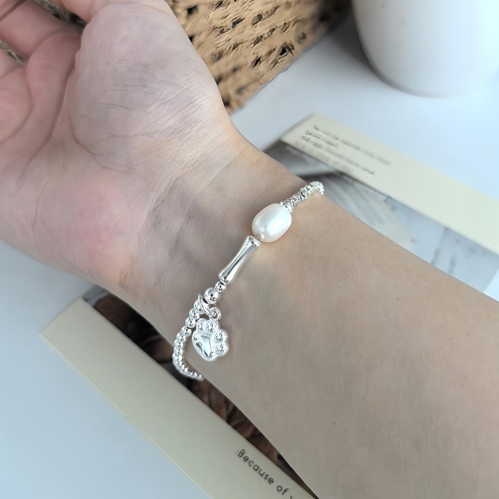 Elegant Handcrafted Natural Stone Bead Chain Bracelet, Timeless Design Suitable for Any Occasion