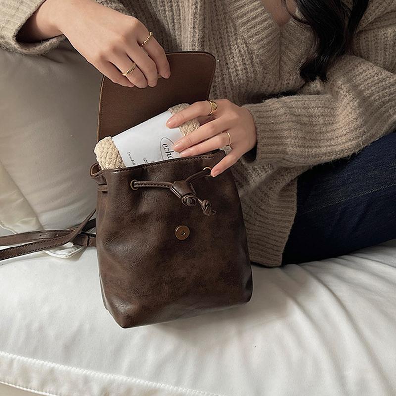 2024 Новый универсальный женский рюкзак, маленькая женская сумка в стиле ретро