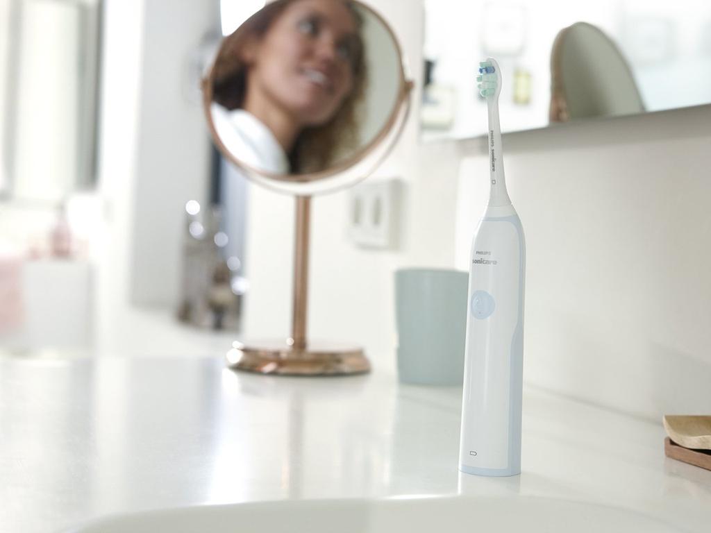Электрическая зубная щетка Philips Sonicare Clean Care светло-голубая HX3293/07