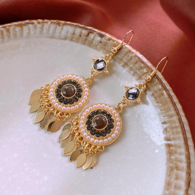 Высококачественные серьги из циркония и металла с кисточками, инкрустированными бриллиантами, идеально подходят для любого случая