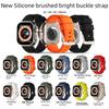 Матовый силиконовый ремешок с яркой пряжкой для Apple Watch Series 7/SE/8/Ultra
