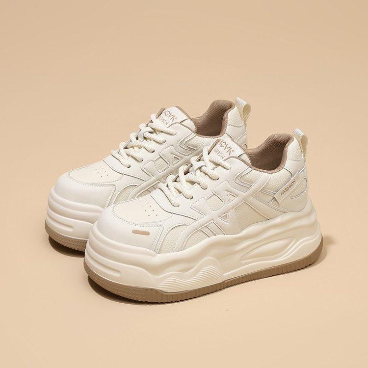 Кожаные белые туфли на толстой подошве женские с увеличением роста на 7 см 2025 осень-зима новая повседневная модная обувь на платформе мягкая подошва туфли-маффины