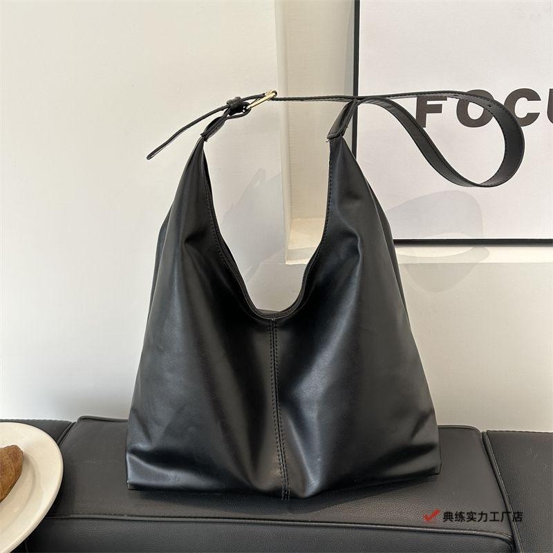 Large-capacity Commuting New Autumn and Winter Popular Solid Color Simple Texture Casual Oblique Span Single Shoulder Tote Bag Women