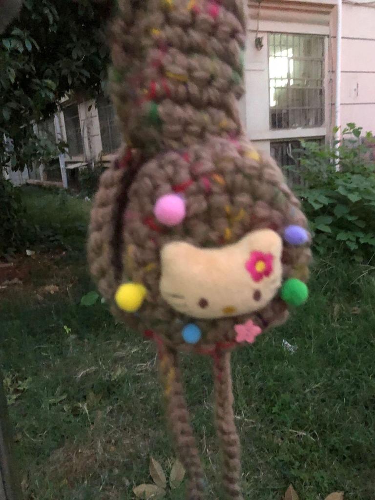 CornerParty шерстяные наушники ручной работы: Теплый, универсальный и милый с уникальными цветными шариками.