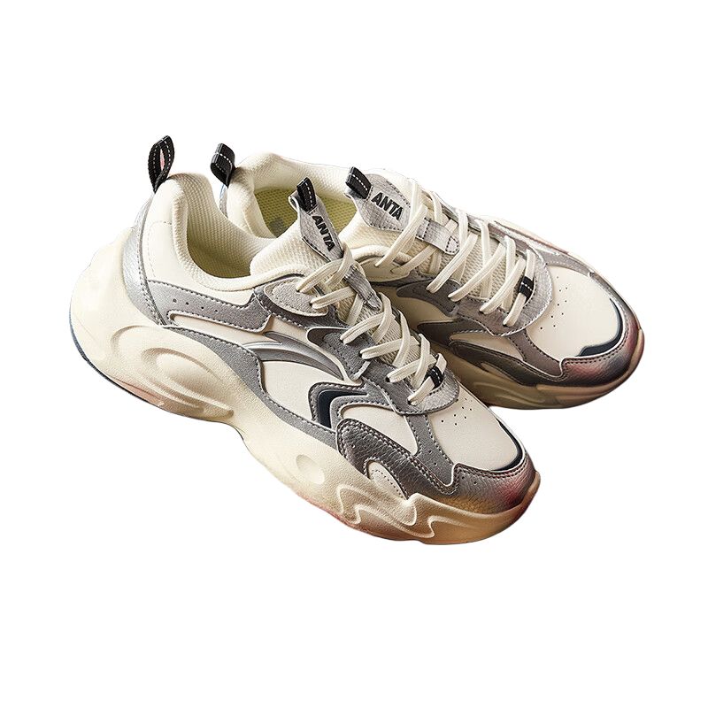 Anta Женские кроссовки Xingfeng Retro Y2K Chunky Dad Shoes Цвет: внебело-серебристо-серый, кремовый. Артикул: 922448810-4