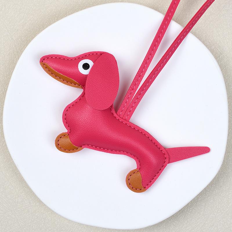 Мультяшный кожаный брелок с таксой: Шарм для сумки для питомца и украшение для чехла телефона
