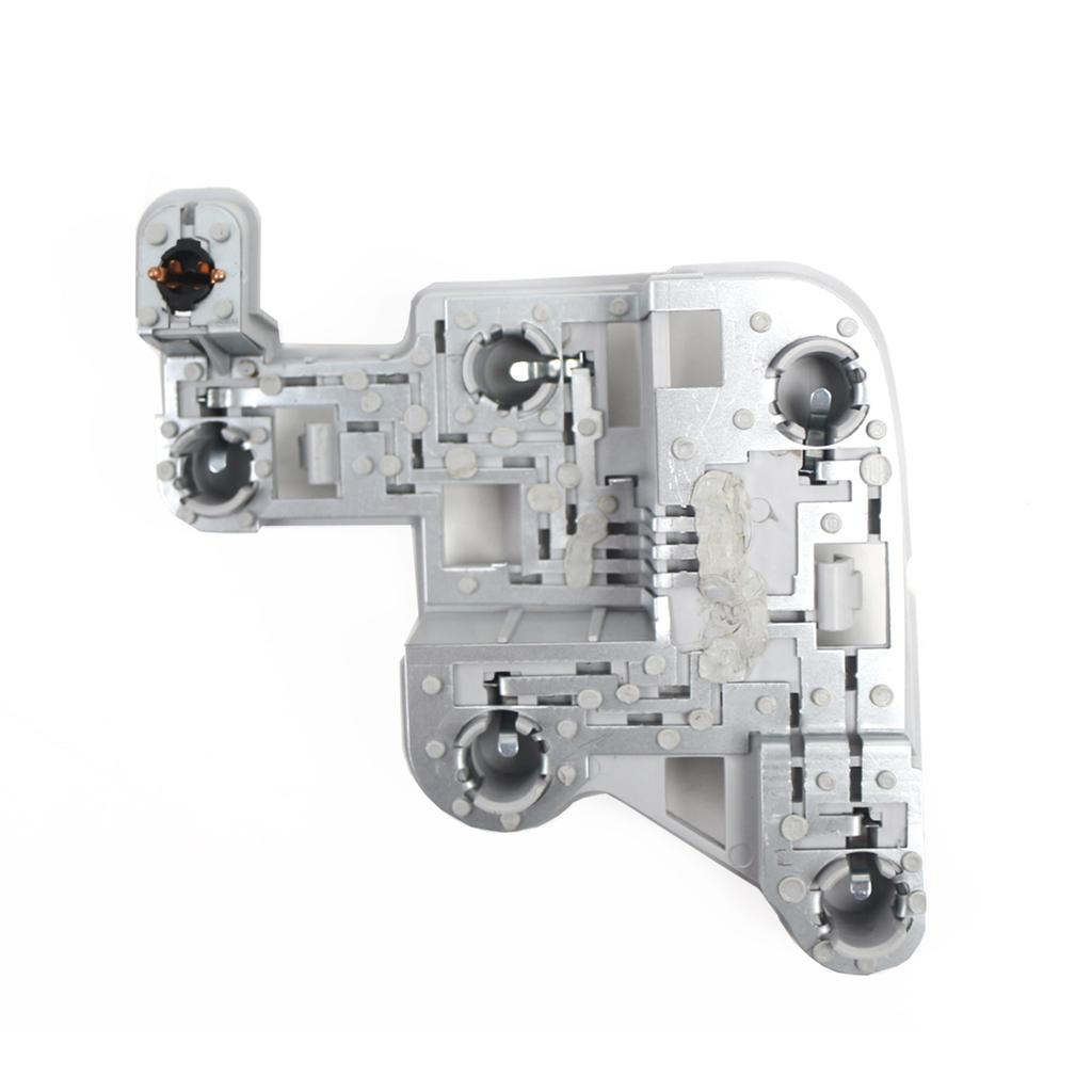 Патрон лампы заднего фонаря A2048201500 для W204 C-класса седан 07-10 замена патрона лампы заднего фонаря