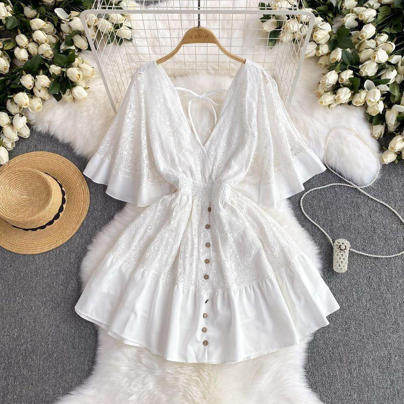Vacation Style 2024 Summer New Arrival Niche Style Sexy Deep V-neck Lace Patchwork Waist-Slimming Sweet Flare Sleeve Dress