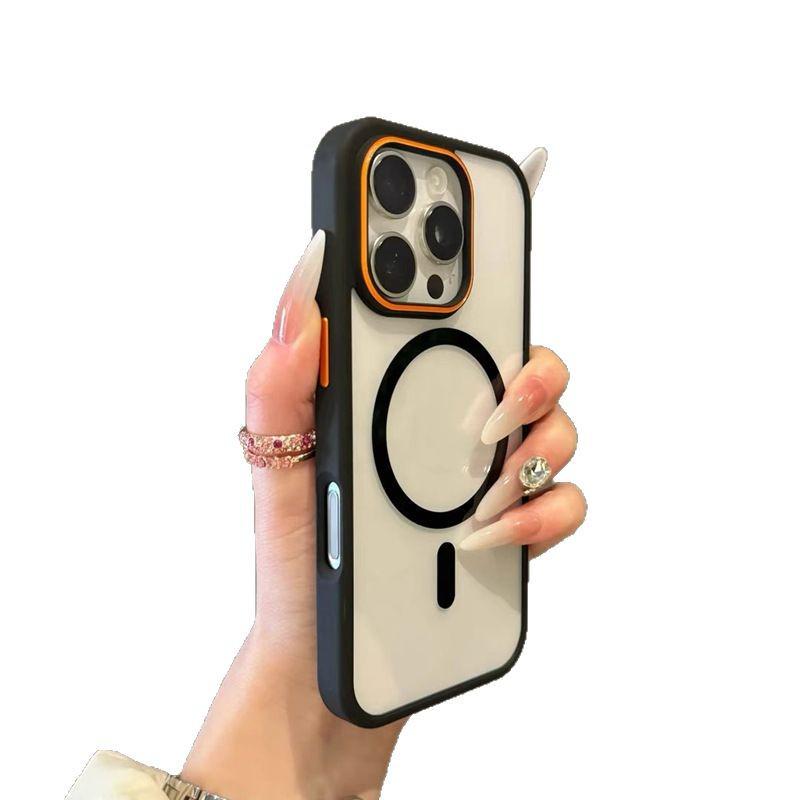 Чехол для iPhone 15 Pro Max с контрастными цветными линзами и поддержкой MagSafe
