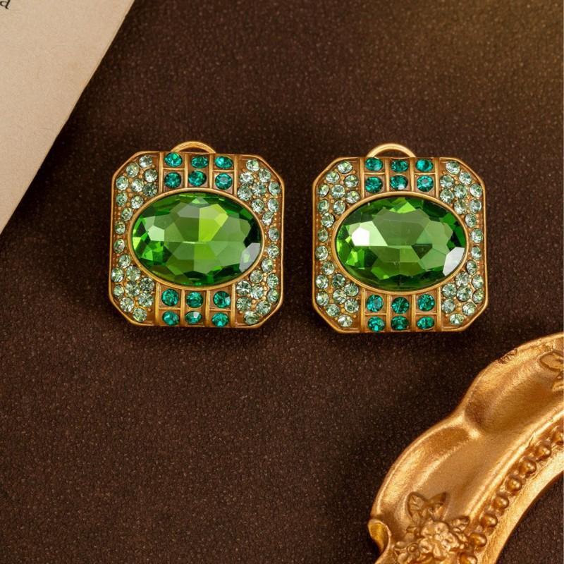 Vintage Emerald Studded Square Earrings With Royal Style Personality