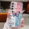 Чехол с цветочным рисунком в виде бабочек и голубых роз для Samsung S26 S25 S24 Ultra S23 S22 S21 FE A15 A16 A17 A26 A35 A36 A37 A54 A55 A56 A57 5G с текстурой кожи.