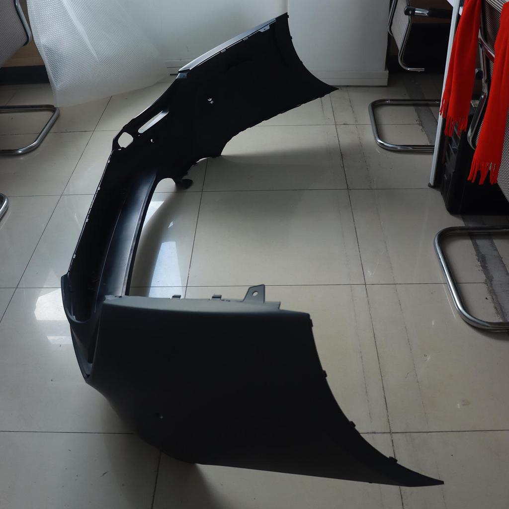 Защитная планка заднего бампера BMW G30, номер детали. 51128073734